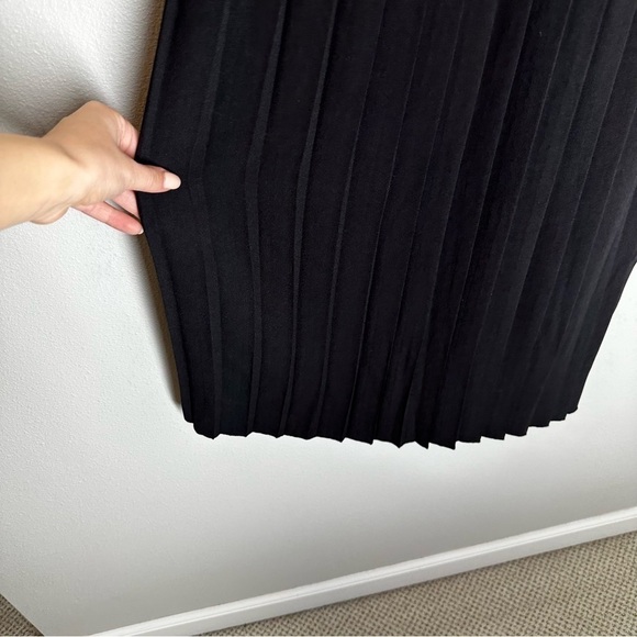 ASOS Little Mistress Sequin Pleated Midi Dress Black Silver Size 4 Women’s - Picture 8 of 14